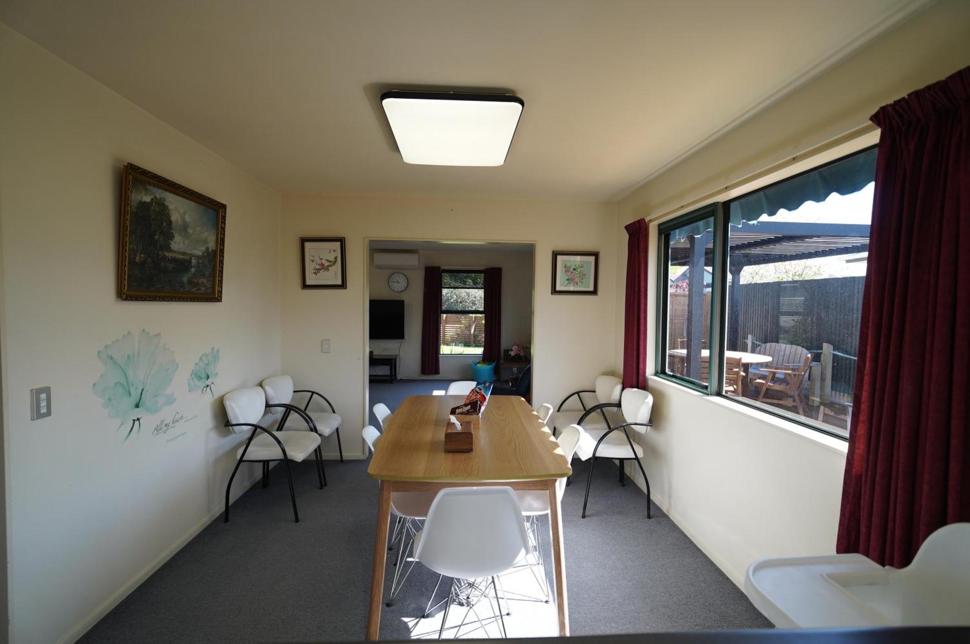 Atarau Grove Holiday House Paraparaumu Ngoại thất bức ảnh