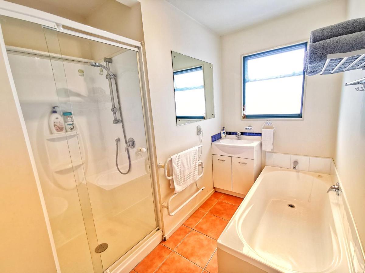 Atarau Grove Holiday House Paraparaumu Ngoại thất bức ảnh